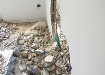 ABBATTIMENTO IMMINENTE A ISCHIA: IN UN COLPO SOLO TRE FAMIGLIE PERDERANNO LA LORO UNICA CASA