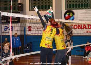 Accademia a testa alta a Castellaneta