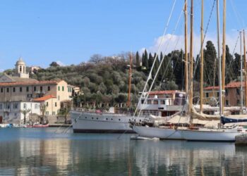 Cantiere Valdettaro: i restauri in corso, il ritorno in mare di Vera Mary e il raduno “Vele d’Epoca dell’Alto Tirreno”