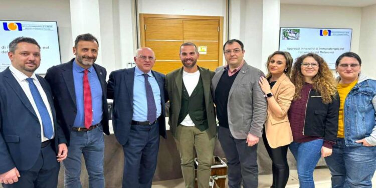 LOTTA AL MELANOMA: ANCHE L’ORDINE DEI FISIOTERAPISTI PRESENTE ALL’EVENTO SCIENTIFICO COL PROF. ASCIERTO