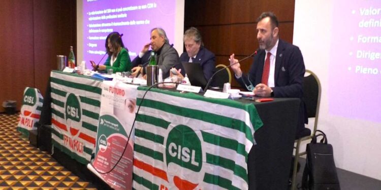 NAPOLI, SINDACATO E ORDINI PROFESSIONALI UNITI CONTRO L’ATAVICA CARENZA DI ORGANICO NELLA SANITA’ CAMPANA