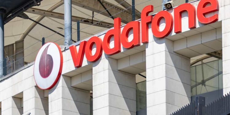 Rimodellata la presenza europea, vendita di Vodafone Italia per 8 miliardi di euro e ritorno di capitale per 4 miliardi di euro