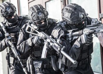 “Russia sapeva della minaccia Isis”, le responsabilità di Mosca nel dossier degli 007