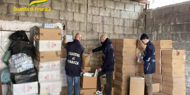 Sequestrate oltre 2 tonnellate di sigarette di contrabbando e contraffatte
