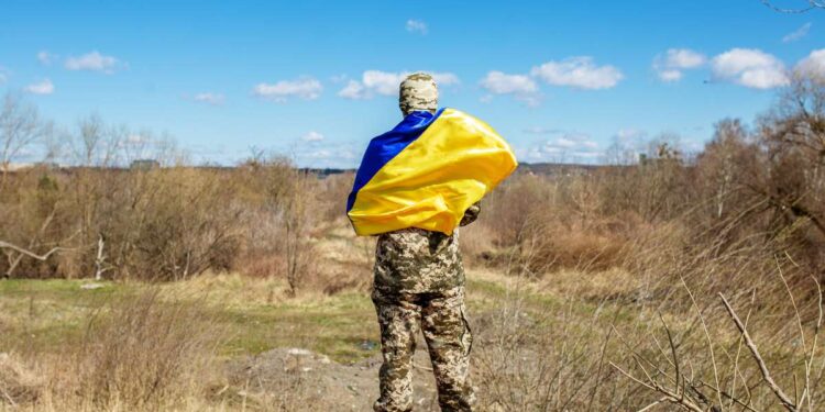 Ucraina, numerose e potenti esplosioni a Kiev. Attacco Russia su Mykolaiv, 11 feriti