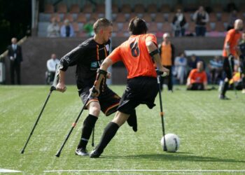 CALCIO AMPUTATI: IN POLONIA L’ISCHITANO GIANNI SASSO INCANTA TUTTI CON UNO STUPENDO EUROGOL