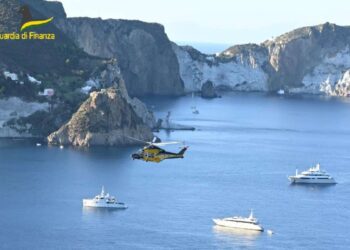 Civitavecchia (RM) – Scoperte somme non dichiarate per circa 160 mila euro