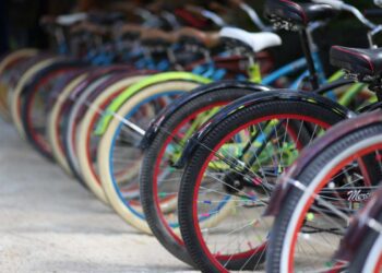 Mercato italiano delle biciclette 2026 varrà 2 miliardi di euro: due casi di successo