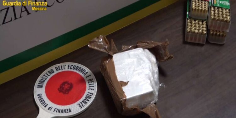 Messina – Sequestrati mezzo chilo di cocaina e munizioni di vario calibro