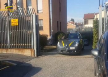 Milano – Eseguita custodia cautelare in carcere di un soggetto sequestrati oltre 300.000 euro e una Lamborghini