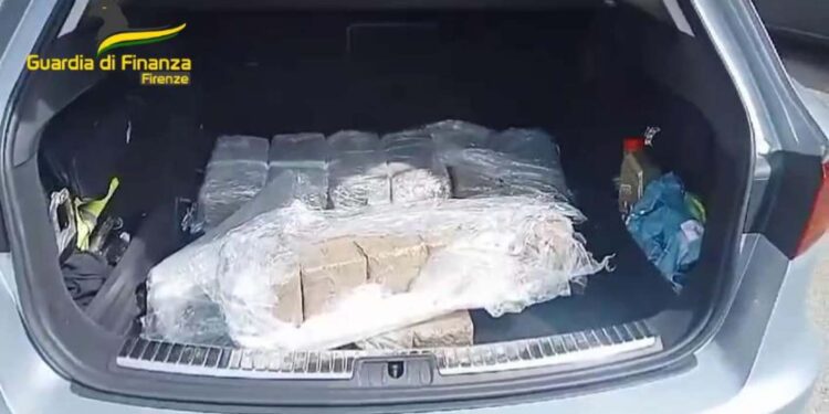 Sequestrati 63 kg. di hashish