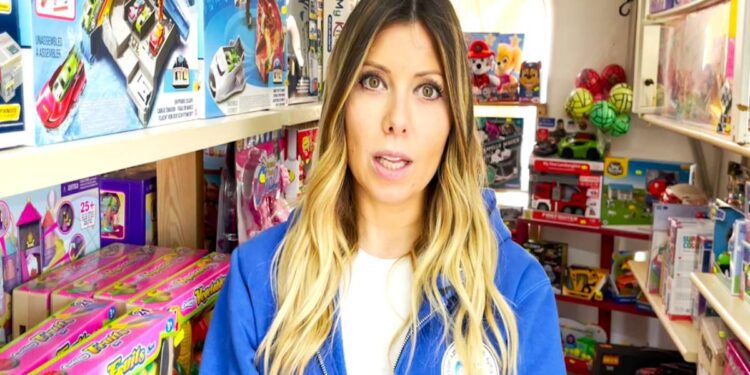 “UN GIOCO PER UN SORRISO”, A ISCHIA MATTINATA DI DIVERTIMENTO E SOLIDARIETA’ PER I BAMBINI AUTISTICI