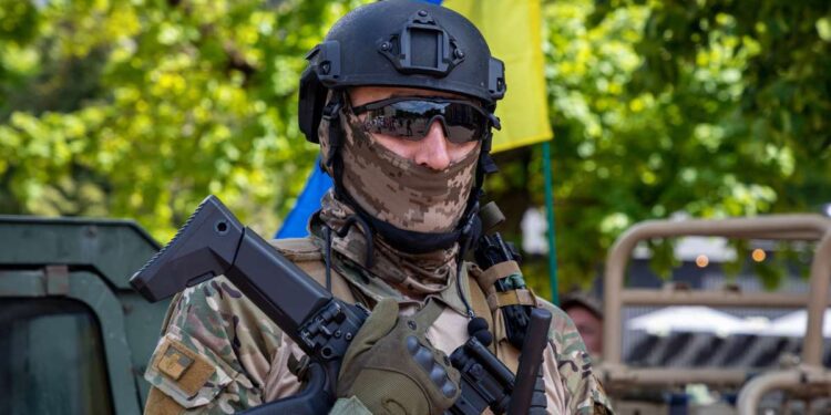 Kiev minaccia: “Entro giugno faremo saltare in aria il ponte di Crimea”