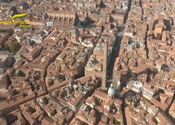 Bologna – Denunciati soggetti per condotte penalmente rilevanti