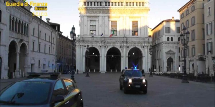 Brescia – Eseguite n. 8 misure cautelari personali e sequestrate oltre 2,3 tonnellate di marijuana