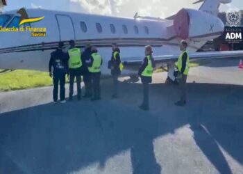 Savona – Sequestrato jet privato