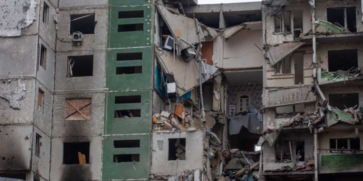 Zelensky: “Putin è un nazista, il mondo lo deve capire”