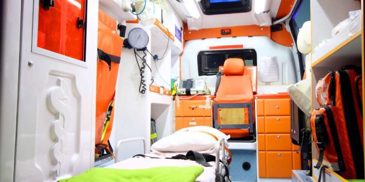 Dramma a Pavia, bimbo di 18 mesi cade dal balcone e muore