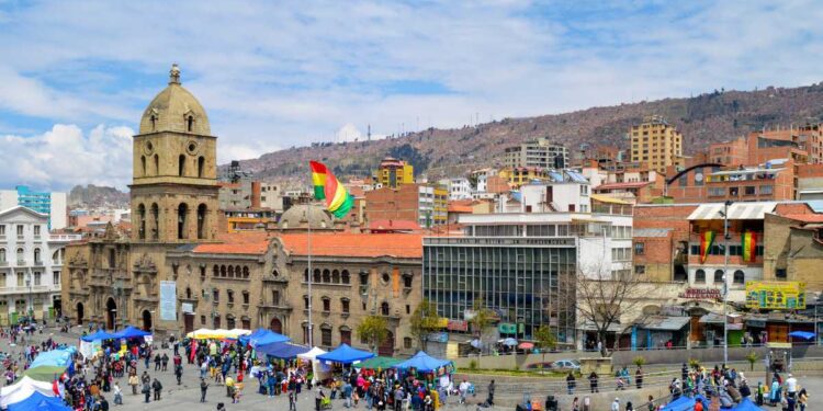 Bolivia, sventato golpe: arrestato generale che ha sfidato presidente