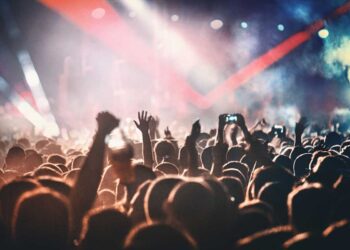 Ultimo conquista Roma, annuncia a sorpresa tour stadi 2025