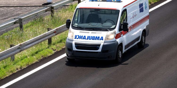 Comunità apicese sotto shock: concittadino si ferma al casello autostradale e muore