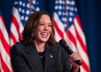 Kamala Harris, chi è la vice di Biden che potrebbe diventare presidente