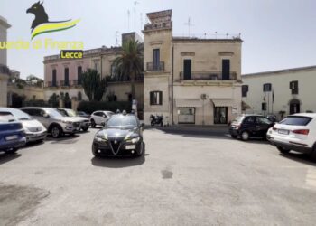 Lecce – Sequestrato denaro contante pari a circa €. 1.500.000