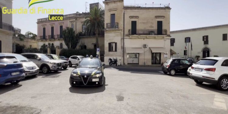 Lecce – Sequestrato denaro contante pari a circa €. 1.500.000