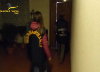 Prato – Eseguite 2 misure cautelari personali e sequestrate 10 imprese, 18 unità immobiliari, 7 veicoli e disponibilità finanziarie