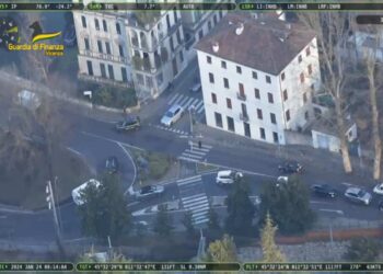 Vicenza – Sequestrati circa 8 chilogrammi di sostanze stupefacenti, denaro contante e orologi di lusso