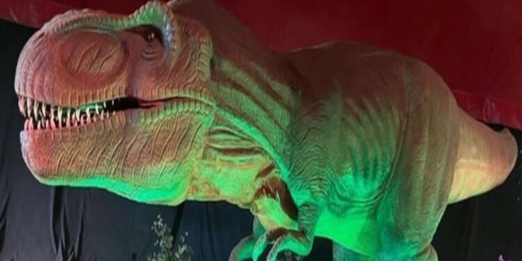 Varese: al via lo straordinario tour nella preistoria con “Dinosauri in città”   dal 3 al 25 agosto, produzione animata di giganteschi dinosauri sino a 23 metri