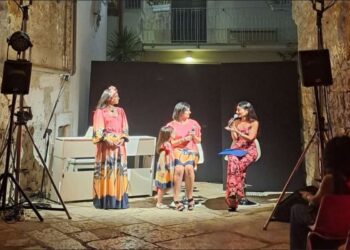 La designer Rosaria Coscia presenta la sua prima collezione, un tributo all’Africa