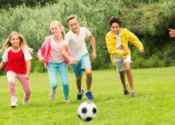 L’ordinanza del comune di Pietradefusi: vietato giocare a calcio nei parchi giochi