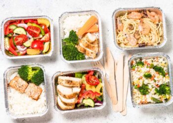 Gadget sostenibili: regalare porta pranzo riutilizzabili e posate ecologiche