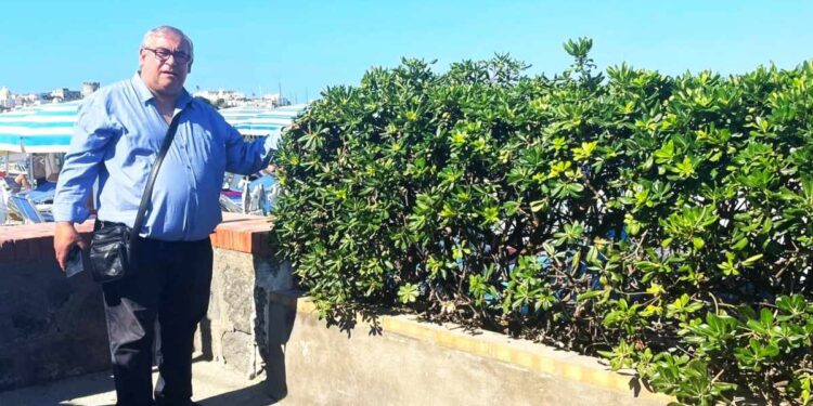 GENNARO SAVIO: “VIA LA ZTL DALLA CHIAIA E LUNGO VIA SPINESANTE SI RENDA ACCESSIBILE LA SPIAGGETTA PUBBLICA”