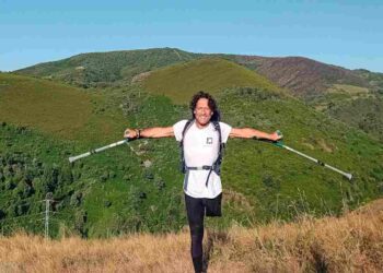 CAMMINO DI SANTIAGO, L’INCITAMENTO DI SIMONE PERROTTA PER GIANNI SASSO: “CONTINUI A STUPIRMI”