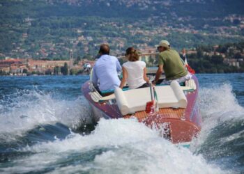 Lago Maggiore, il Trofeo Carlo Riva inaugurerà la nuova Marina di Lisanza – 5/8 settembre 2024