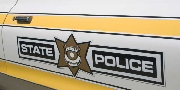 Ricercato per omicidio da 19 anni, scappa e diventa poliziotto