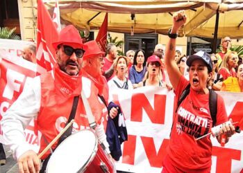 SCIOPERO NAZIONALE DELLA SANITÀ PRIVATA, A NAPOLI CORTEO E PRESIDIO DI PROTESTA