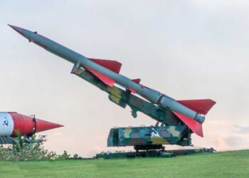 Su Israele 200 missili dall’Iran, Netanyahu: “La pagherà”. Biden: “Sostegno Usa”