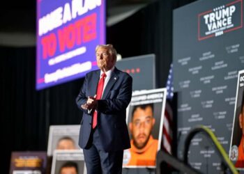 Un uragano di minacce sui meteorologi: la nuova frontiera del complottismo made in Trump