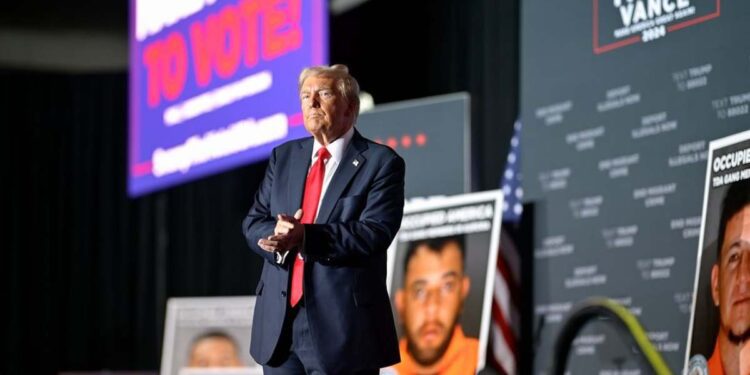 Un uragano di minacce sui meteorologi: la nuova frontiera del complottismo made in Trump