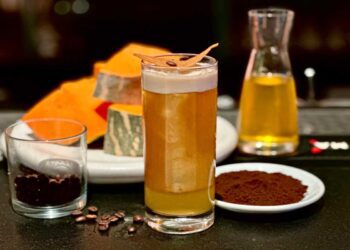 Halloween napoletano: la “cocozza” diventa un cocktail e una cheesecake al Magnolia