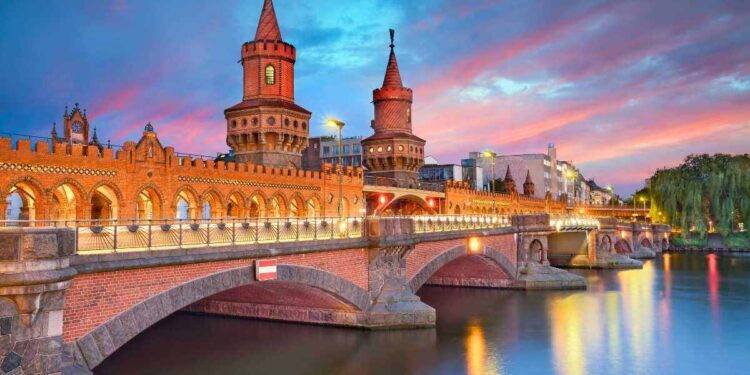 Muro di Berlino: a 35 anni dalla caduta, le curiosità sull’evento che cambiò il mondo