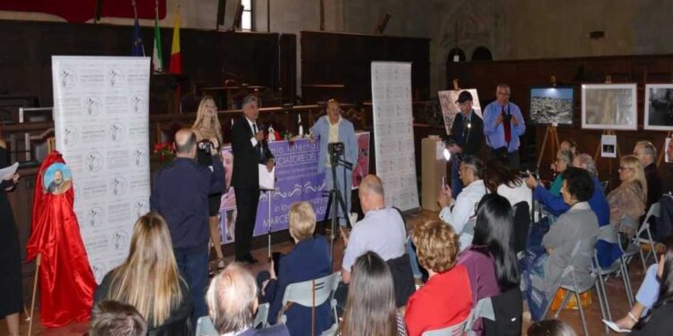 “AMBASCIATORE DEL SORRISO”, A NAPOLI PREMIATA L’UMANITÀ DELLE ECCELLENZE IN CAMPO ARTISTICO E CULTURALE