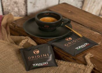 Caffè Toraldo ritira il premio speciale “Award Torrefazione Home” dalla Guida Camaleonte che seleziona le migliori referenze e torrefazioni d’Italia