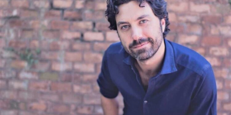 Oltre 60 scuole superiori presentano i loro progetti. A Exposcuola l’esperimento dello scrittore Massimo Vitali