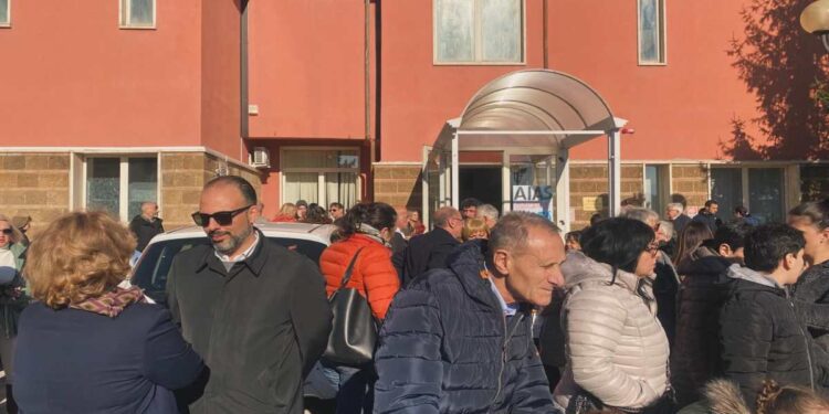 Il capogruppo di “Moderati e Riformisti” al sit in di protesta