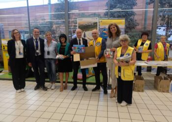 Raccolta natalizia di giocattoli Lions sabato 14 dicembre all’ipermercato Carrefour La Certosa Collegno