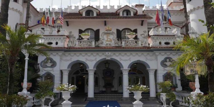 ‘Il Castello delle Cerimonie’ sarà abbattuto o trasformato: approvata la delibera in Comune